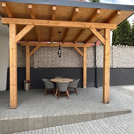 Apartament Rezidence Kbely - Free Parking Praga Zewnętrze zdjęcie