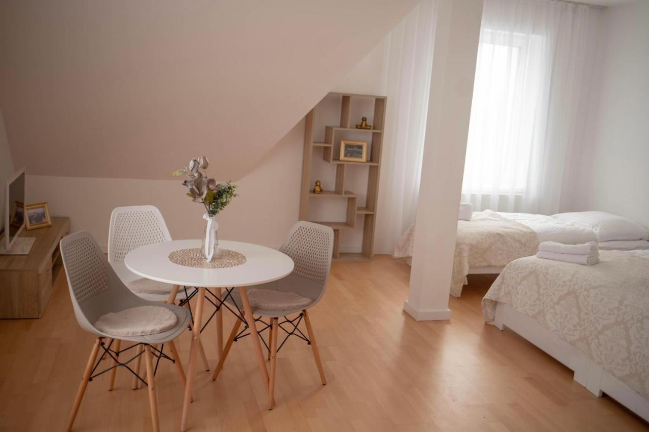 Apartament Rezidence Kbely - Free Parking Praga Zewnętrze zdjęcie