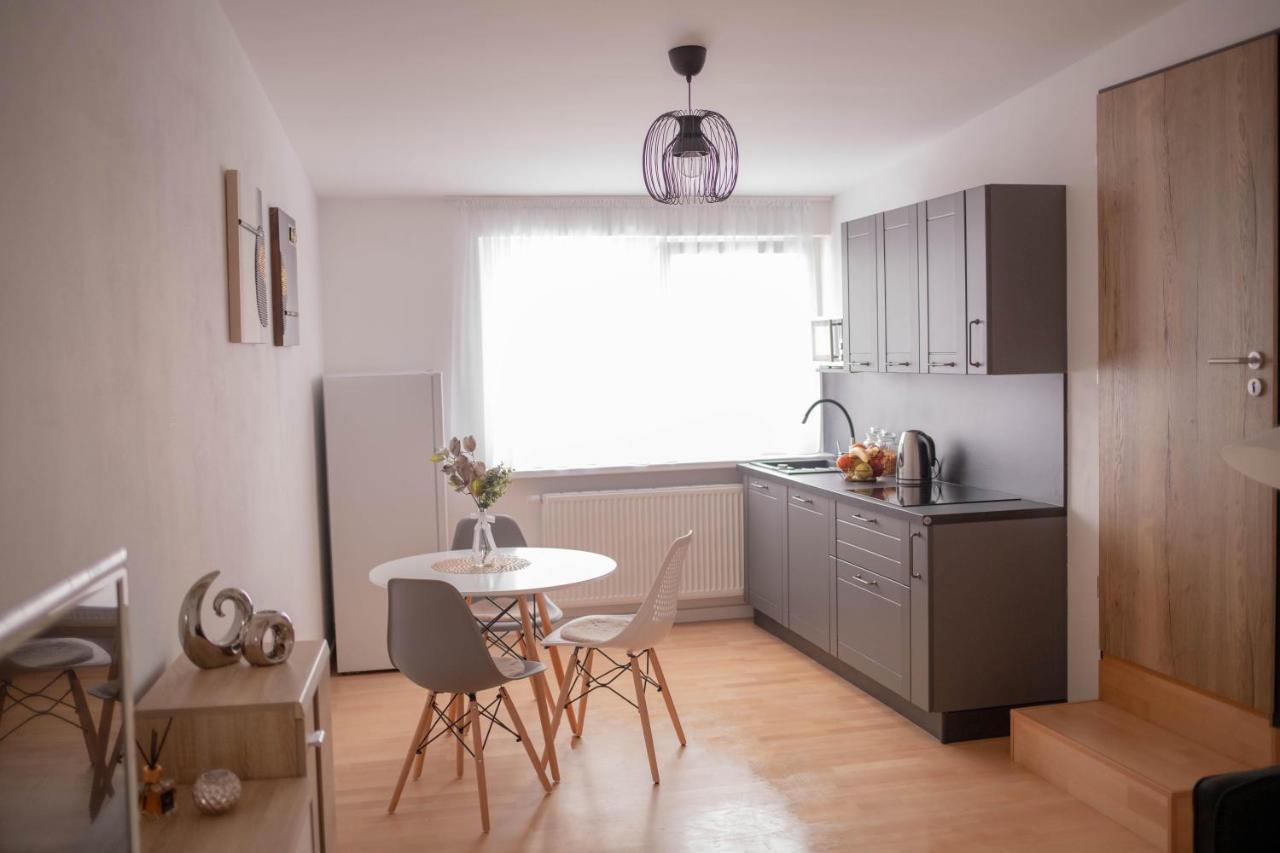 Apartament Rezidence Kbely - Free Parking Praga Zewnętrze zdjęcie