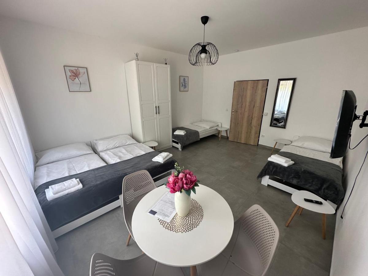 Apartament Rezidence Kbely - Free Parking Praga Zewnętrze zdjęcie
